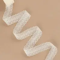 Кружево капроновое, 30 мм &times; 10&plusmn;1 м, молочное