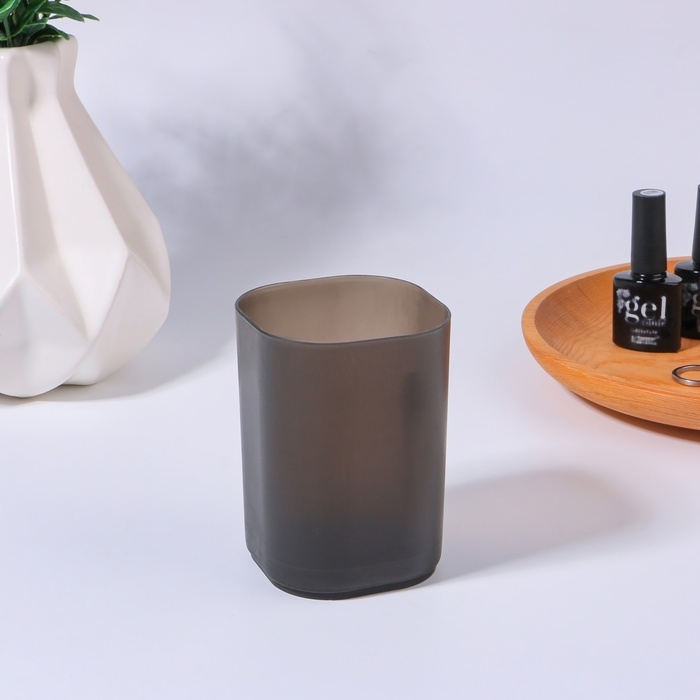 Подставка для хранения маникюрных/косметических принадлежностей «STANDART», 7 × 7 × 9 см, цвет чёрный матовый Подставка для хранения маникюрных/косметических принадлежностей «STANDART», 7 × 7 × 9 см, цвет чёрный матовый