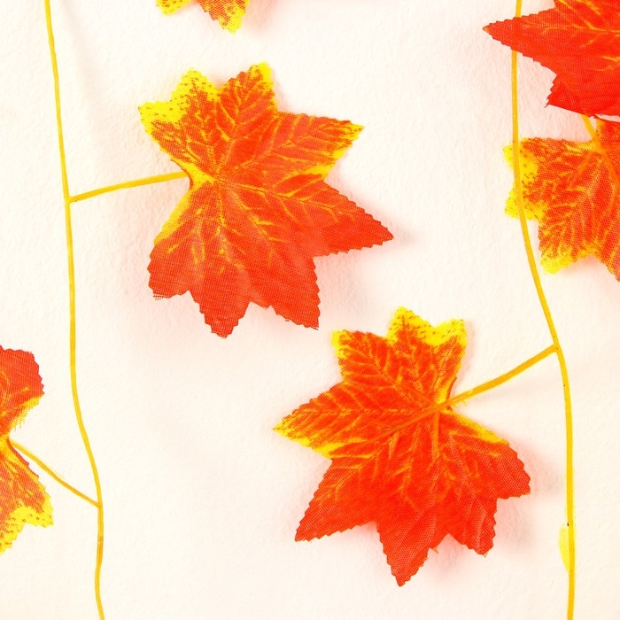 Декор «Гирлянда из листьев» длина: 2,4 м, ширина: 17 см, цвет красно-жёлтый