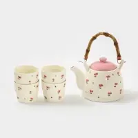 Чайный сервиз &laquo;Цветы&raquo;, на 4 персоны, чайник 20&times;14.5&times;12 см, 4 стакана 8.5&times;7 см, керамика, молочный