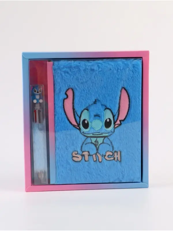 Пушистый блокнот и ручка многоцветная Стич, голубой Пушистый блокнот и ручка многоцветная Стич, голубой