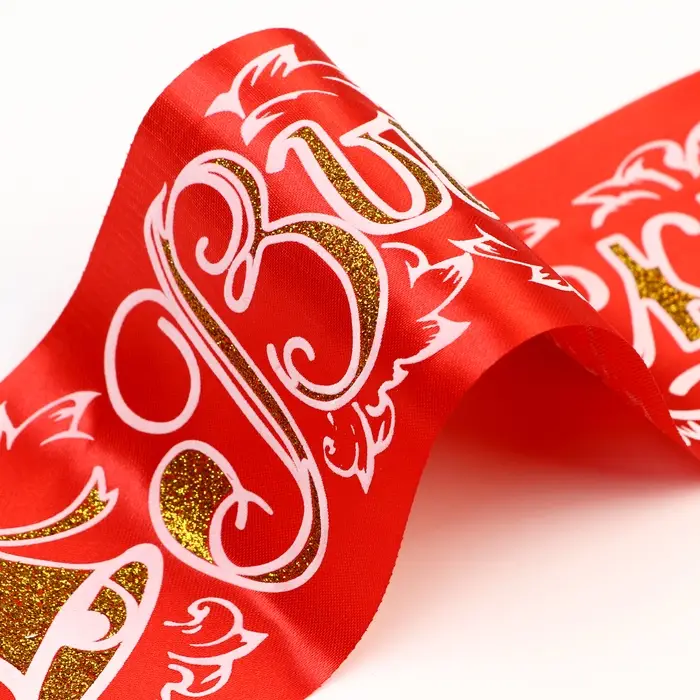 Лента на выпускной «Выпускник», атлас красный 3D Лента на выпускной «Выпускник», атлас красный 3D