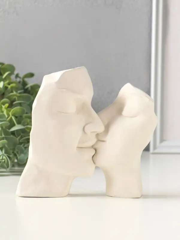 Фигурка &laquo;Ромео и Джульетта - поцелуй&raquo;, 13&times;13&times;3 см, гипс