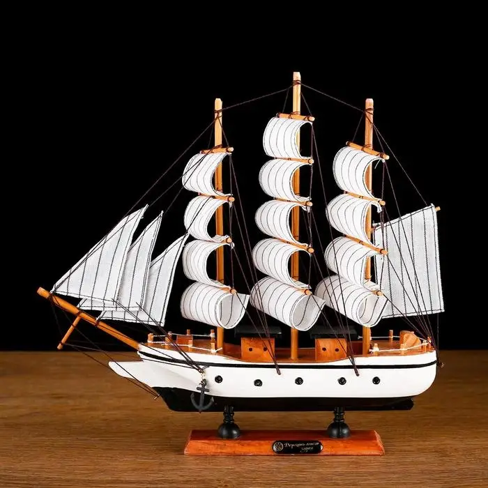 Сувенирная модель корабля &laquo;Мортан&raquo;, борта белые, 33&times;31&times;5 см