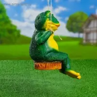 Садовая фигура из полистоуна &laquo;Лягушка на качелях&raquo;, подвесная, 24&times;23&times;27 см
