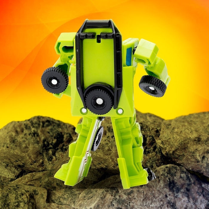 Робот «Воин», трансформируется