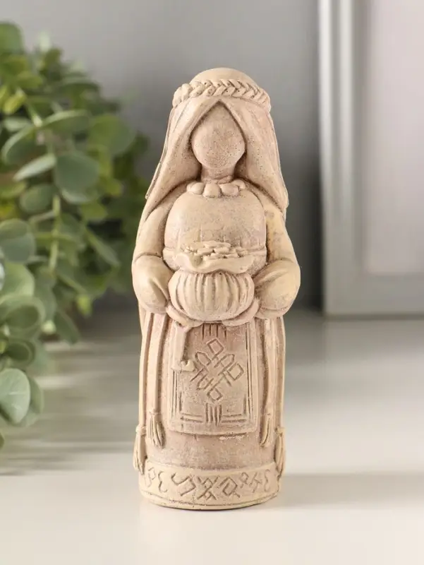 Статуэтка "Берегиня  денежная" 13х5 см, бежевый с эф. состаривания,гипс