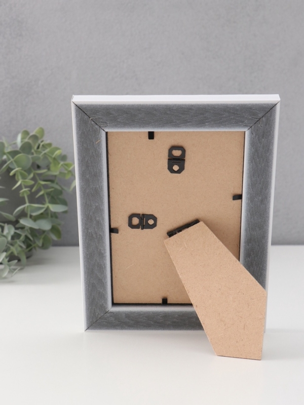 Фоторамка пластик Фоторамка пластик "МИРАМ" 10х15 см, белый, волнистый