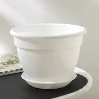 Горшок для цветов с поддоном «Антик», 3,6 л, d=22 см, цвет белый Горшок для цветов с поддоном «Антик», 3,6 л, d=22 см, цвет белый