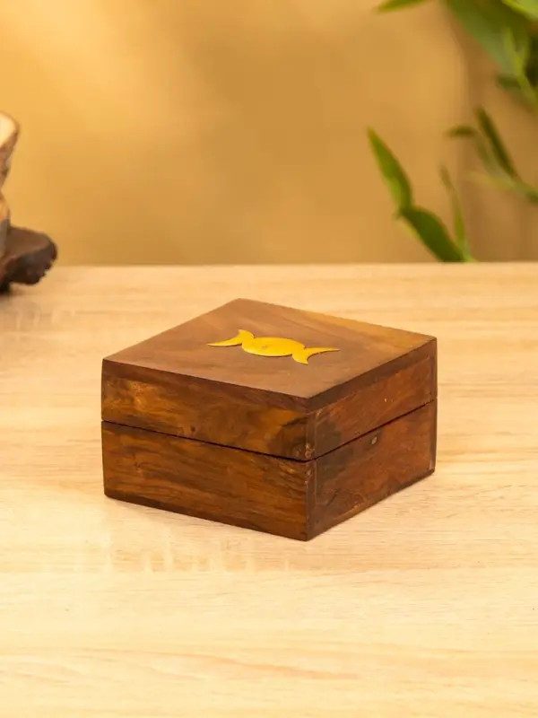 Шкатулка  Шкатулка "Фазы Луны" 10х10х6 см, дерево шишам