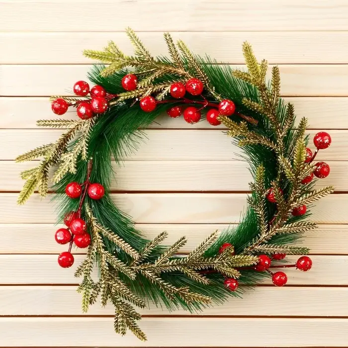 Венок новогодний d=18 см «Зимнее волшебство. Элит», с ягодами, красно-золотой Венок новогодний d=18 см «Зимнее волшебство. Элит», с ягодами, красно-золотой