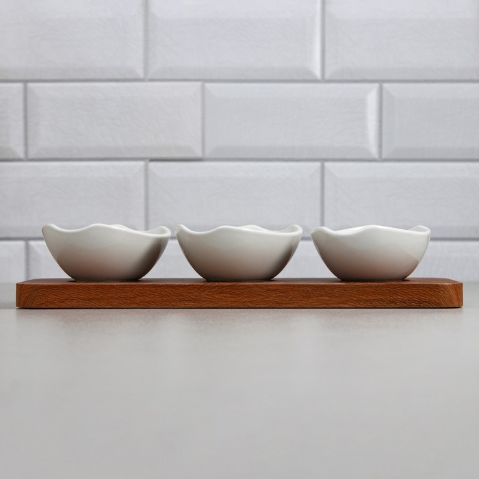 Менажница «Алале», 3 шт:150 мл, деревянное основание, фарфор, Иран Менажница «Алале», 3 шт:150 мл, деревянное основание, фарфор, Иран