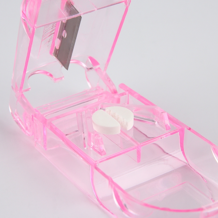 Таблетница с делителем «Сердце», 1 секция, 8.5 х 4 х 2.5 см. Таблетница с делителем «Сердце», 1 секция, 8.5 х 4 х 2.5 см.