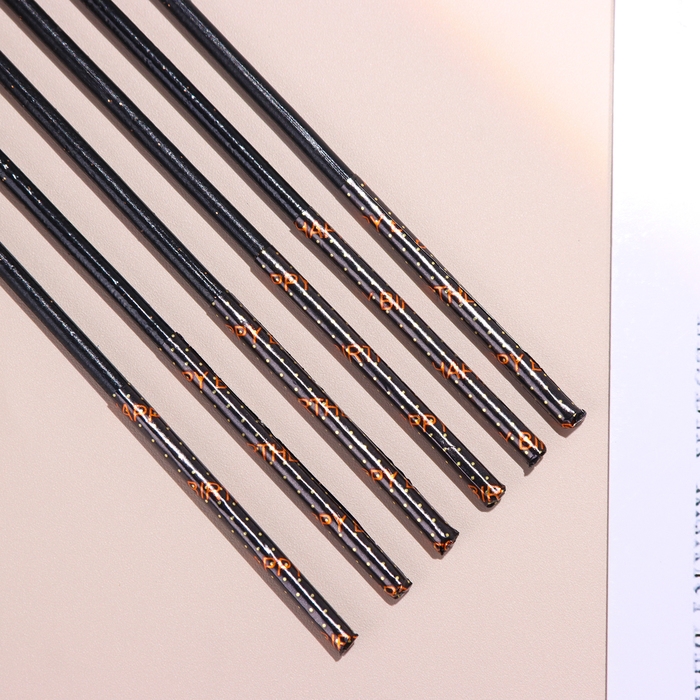 Набор свечей в торт, 6 штук Набор свечей в торт, 6 штук "Сияние", черный с золотом, 17 см