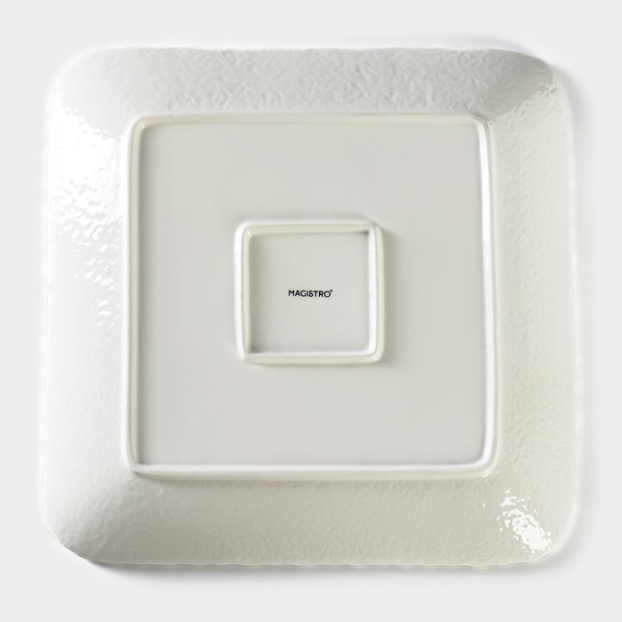 Тарелка фарфоровая квадратная Magistro «Цветок Бланш», 30×30 см, цвет белый Тарелка фарфоровая квадратная Magistro «Цветок Бланш», 30×30 см, цвет белый