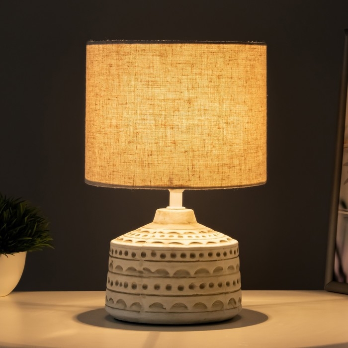 Настольная лампа Настольная лампа "Асенди" Е14 40Вт белый 15х15х25 см RISALUX