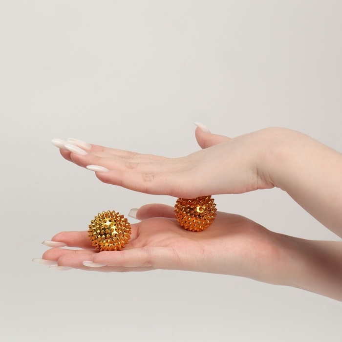 Набор массажёров с магнитом, «Шары», d = 3 см, 2 шт, цвет золотистый Набор массажёров с магнитом, «Шары», d = 3 см, 2 шт, цвет золотистый