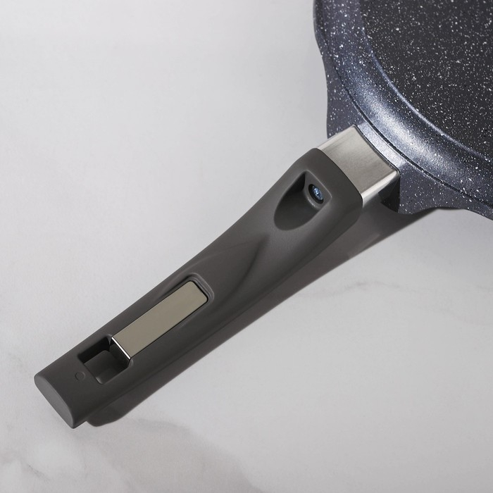 Сковорода блинная «Гранит», d=20 см, пластиковая ручка, антипригарное покрытие, цвет серый Сковорода блинная «Гранит», d=20 см, пластиковая ручка, антипригарное покрытие, цвет серый