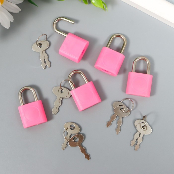 Замочек с ключиком для шкатулки металл, пластик набор 5 шт С286 3,1х1,9 см Замочек с ключиком для шкатулки металл, пластик набор 5 шт С286 3,1х1,9 см