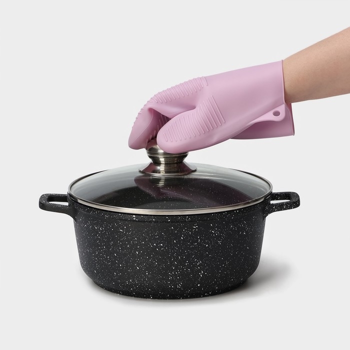 Рукавица для горячего Доляна «Ребрис», силикон, 22×17 см, цвет розовый Рукавица для горячего Доляна «Ребрис», силикон, 22×17 см, цвет розовый