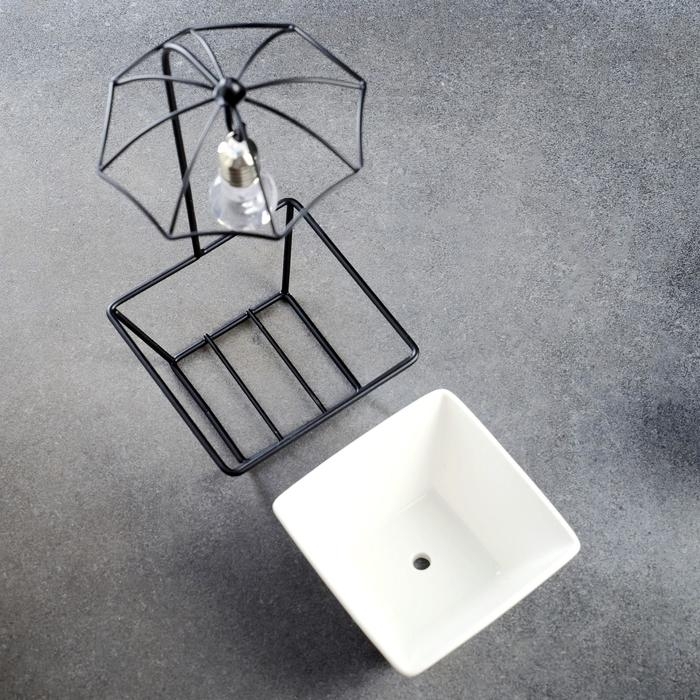 Горшок на подставке с освещением, 22х10х10см 3/LR41 Горшок на подставке с освещением, 22х10х10см 3/LR41