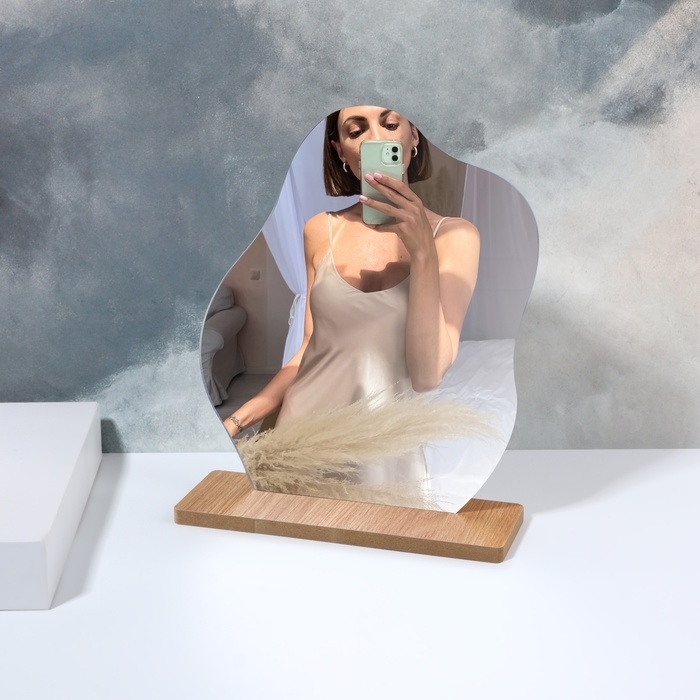 Зеркало настольное, зеркальная поверхность 19,4 × 24 см, цвет бежевый