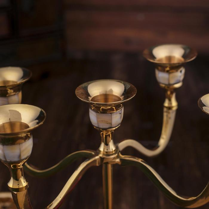 Подсвечник латунь на 5 свечей Подсвечник латунь на 5 свечей "Дворцовые тайны" 20 см. перламутр