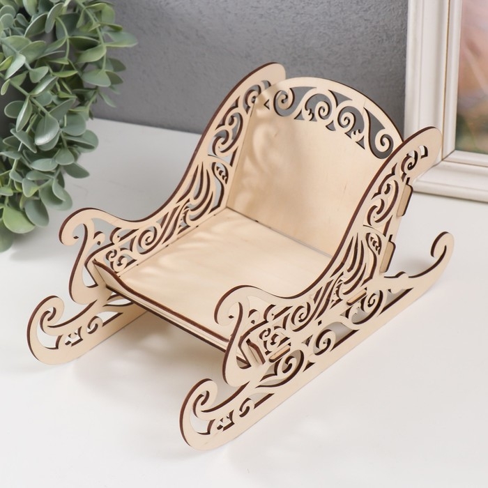 Шкатулка дерево для конфет  Шкатулка дерево для конфет "Новогодние Сани" 25х12х12,5 см (набор 5 деталей)