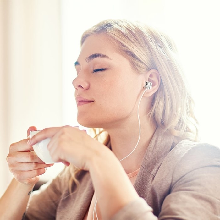 Наушники Hoco M96, проводные, вакуумные, микрофон, 1.2 м, серебристые Наушники Hoco M96, проводные, вакуумные, микрофон, 1.2 м, серебристые