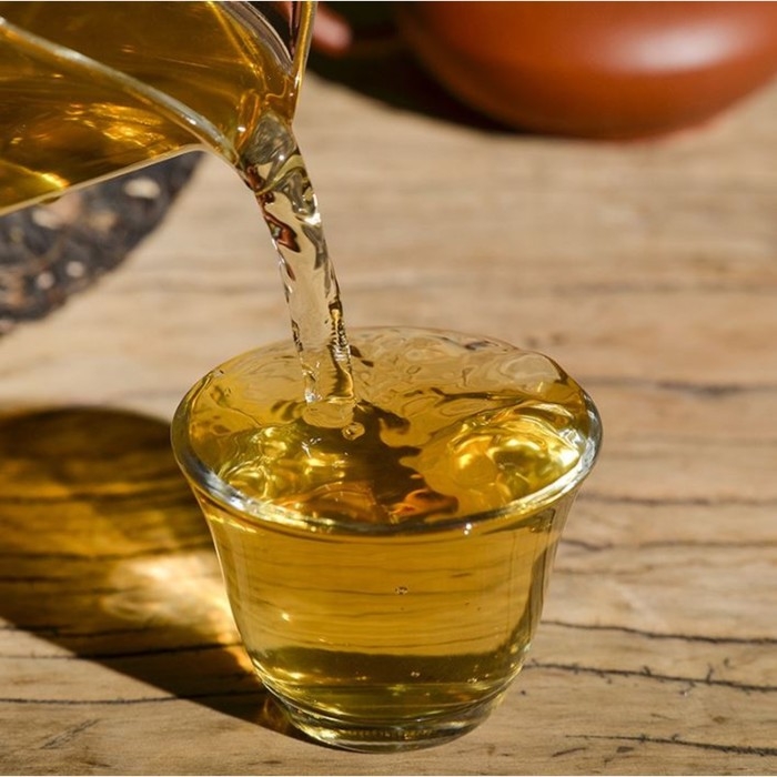 Китайский выдержанный зеленый чай  Китайский выдержанный зеленый чай "Шен Пуэр. Chuanshì yìnjì", 357 г, 2017 г, блин