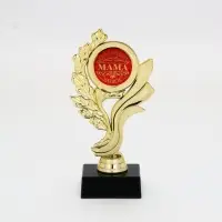 Статуэтка наградная &laquo;Самая любимая мама&raquo;, 17.5 см, цвет золотой