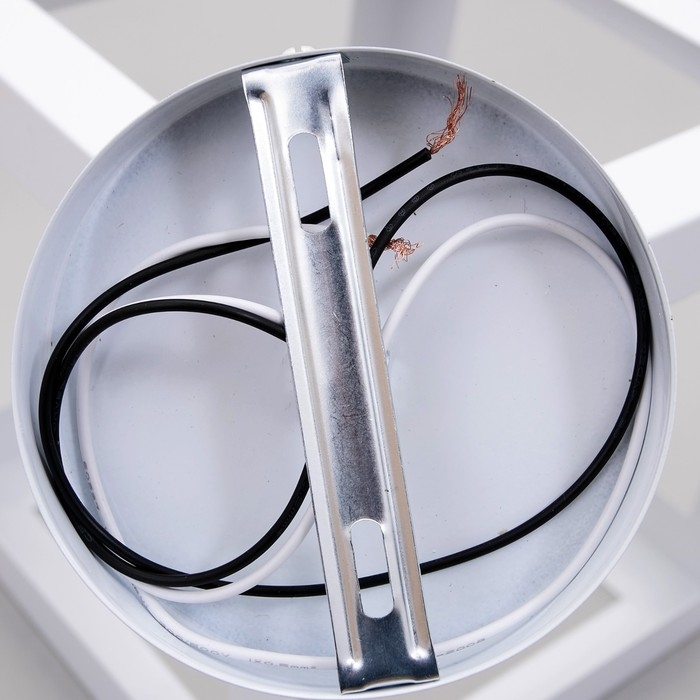 Светильник Светильник "Куб" 1хE27 40Вт белый 23х23х30 см BayerLux