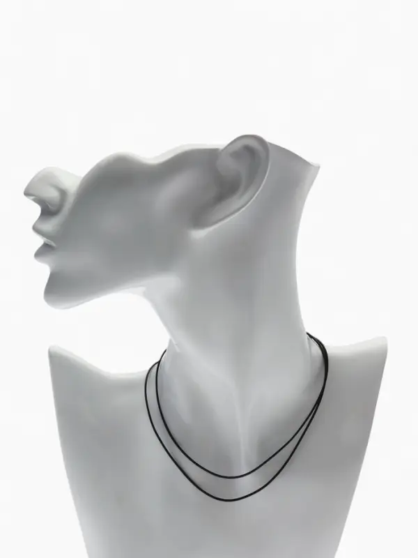 Шнурок нейлон 60 см, цвет чёрный, винтовой замок серебро Шнурок нейлон 60 см, цвет чёрный, винтовой замок серебро