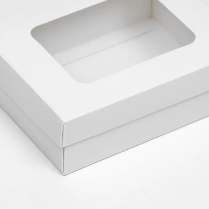 Коробка подарочная складная, упаковка, крышка - дно, с окном, белая, 16.5×12.5×5.2 см Коробка подарочная складная, упаковка, крышка - дно, с окном, белая, 16.5×12.5×5.2 см