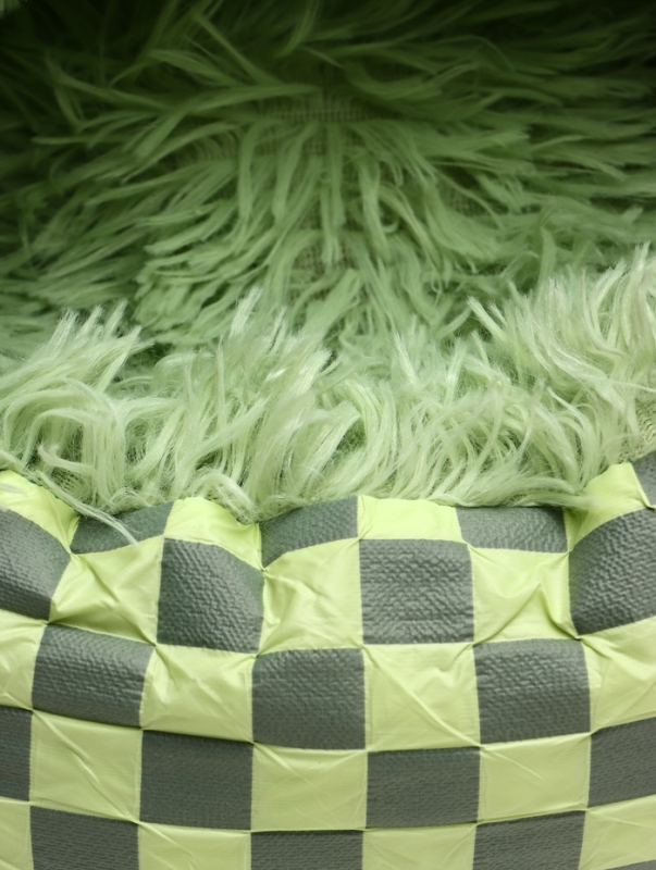 Лежанка для животных  Лежанка для животных "Кокон", 40*40 см, зелёная