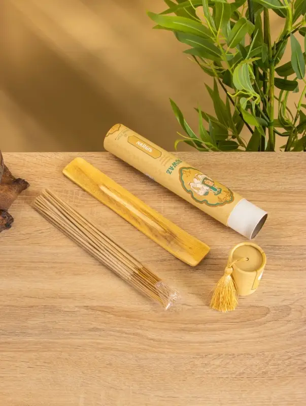 Благовония в тубусе Благовония в тубусе "Нарцисс" 30 штук с деревянной подставкой