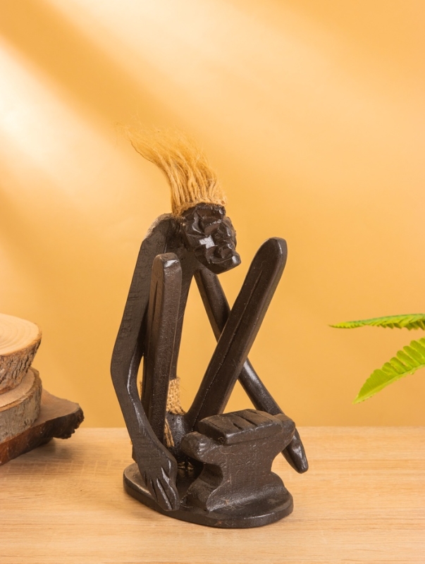 Сувенир Сувенир "Абориген кузнец" дерево, 14х12х20 см