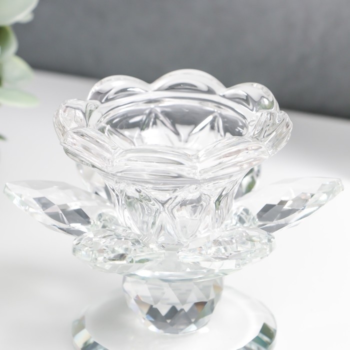 Подсвечник стекло на1 свечу Подсвечник стекло на1 свечу "Цветок" d=2,5 и 4,5 см 10х10х7 см