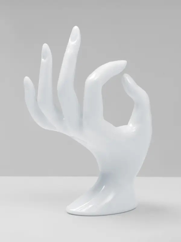 Подставка для украшений &laquo;QF. Рука&raquo;, 8.5&times;7&times;16 см, белая