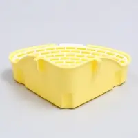 Туалет для кроликов и хорьков &laquo;Пижон&raquo;, 24&times;18&times;11 см, угловой, пластик, жёлтый