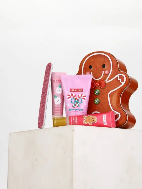 Новогодний подарочный набор косметики: крем для рук, бальзам для губ, пилочка для ногтей, URAL LAB Новогодний подарочный набор косметики: крем для рук, бальзам для губ, пилочка для ногтей, URAL LAB