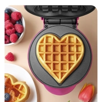 Вафельница электрическая для бельгийских вафель КТ-4626 Вафельница электрическая для бельгийских вафель КТ-4626