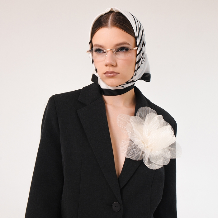 Брошь текстильная «Цветок» объемный, невесомый, цвет белый Брошь текстильная «Цветок» объемный, невесомый, цвет белый