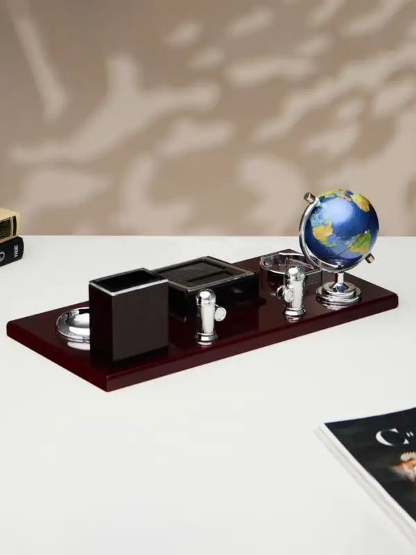 Набор настольный 7 в 1 (блок для бумаг, подставка для печати, мелочей, карандашница, часы, визитница, глобус)