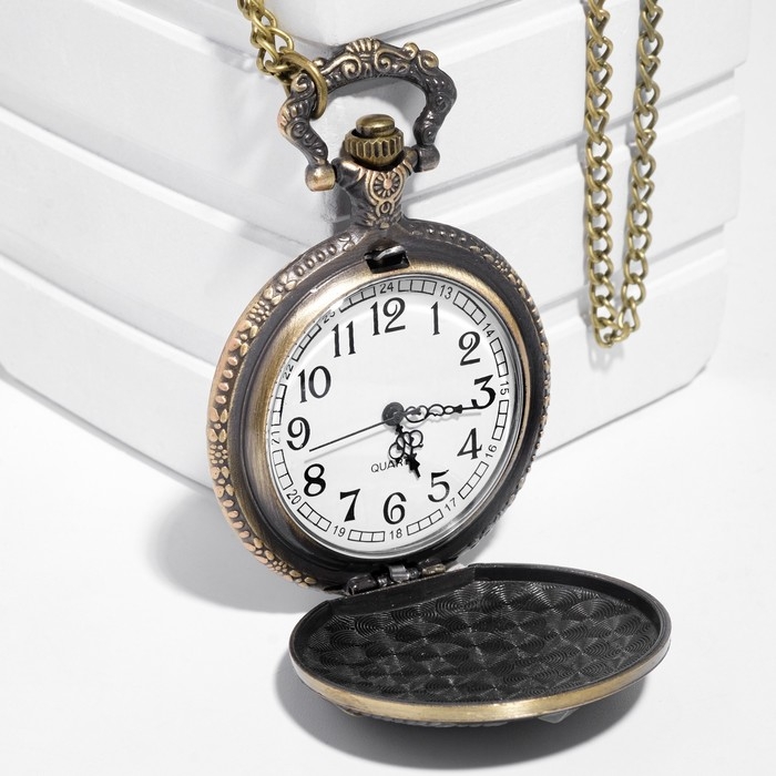 Часы карманные Часы карманные "СССР", кварцевые, цепочка l-40 см, d-4.5 см