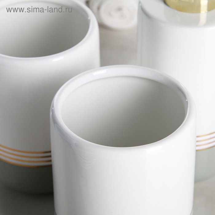 Набор аксессуаров для ванной комнаты «Лили», 4 предмета (дозатор 300 мл, мыльница, 2 стакана), цвет бело-серый Набор аксессуаров для ванной комнаты «Лили», 4 предмета (дозатор 300 мл, мыльница, 2 стакана), цвет бело-серый