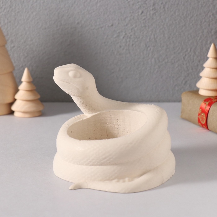 Заготовка сувенир из гипса "Змея" крученая 8*10*6 см