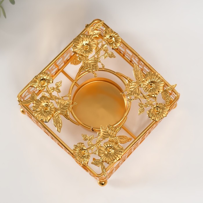 Подсвечник металл на 1 свечу  Подсвечник металл на 1 свечу "Квадрат. Подсолнухи" золото d=5,5 см 10х10х5,6 см