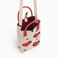 Сумка подр Сердца, 12*4*17, отд на кнопке, дл ремень, белый Сумка подр Сердца, 12*4*17, отд на кнопке, дл ремень, белый