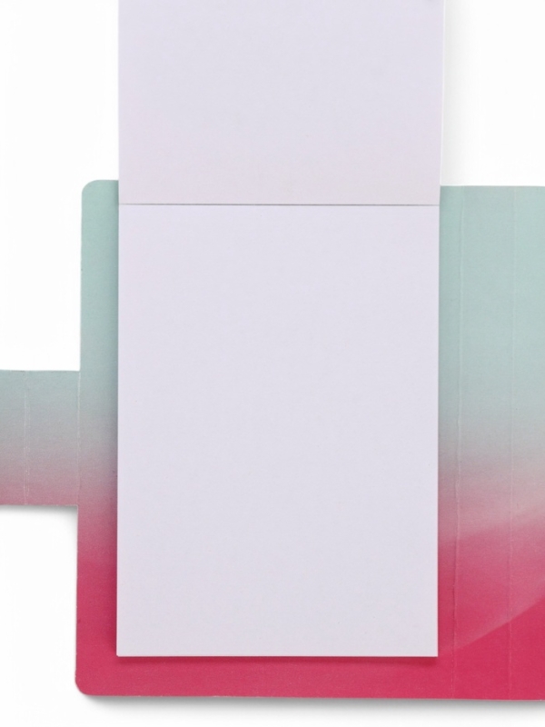 Набор в открытке: отрывной блок с заданиями и карандаши Набор в открытке: отрывной блок с заданиями и карандаши "8 марта!"